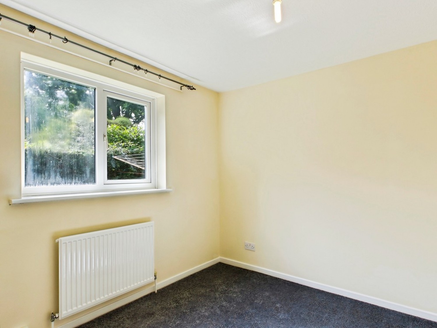 Langley Green, Crawley