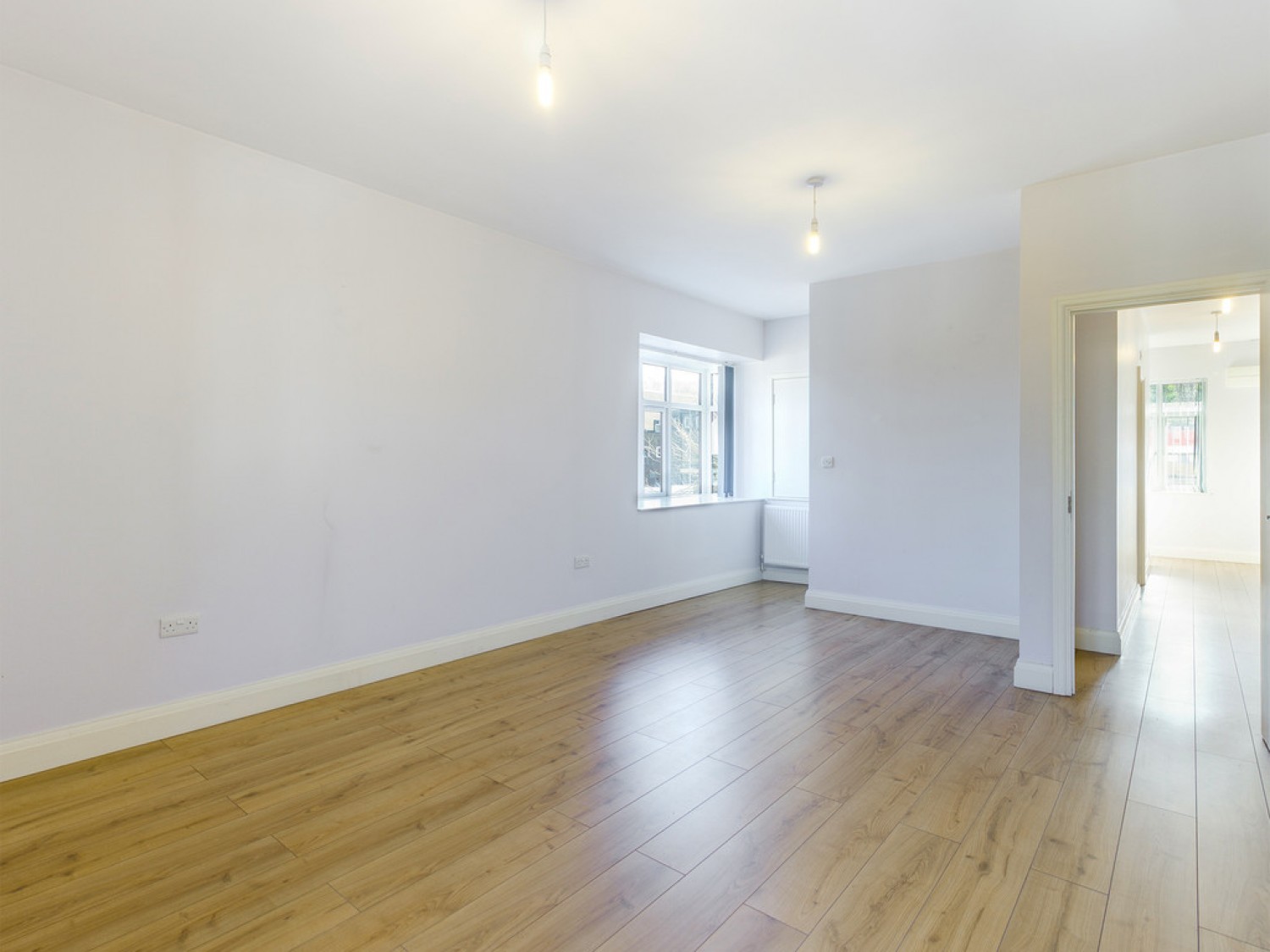 2 bedroom Flat for Letting Broadfield