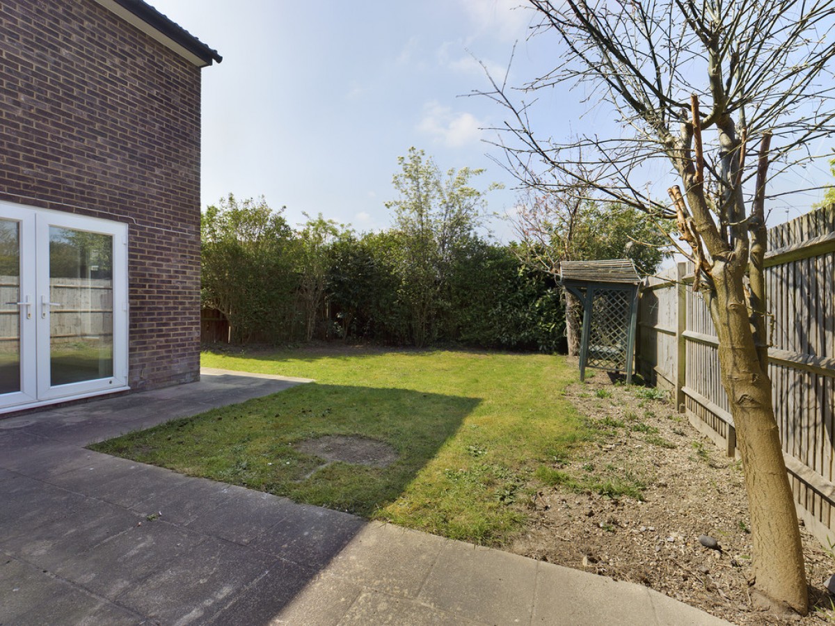 Trefoil Close, Horsham