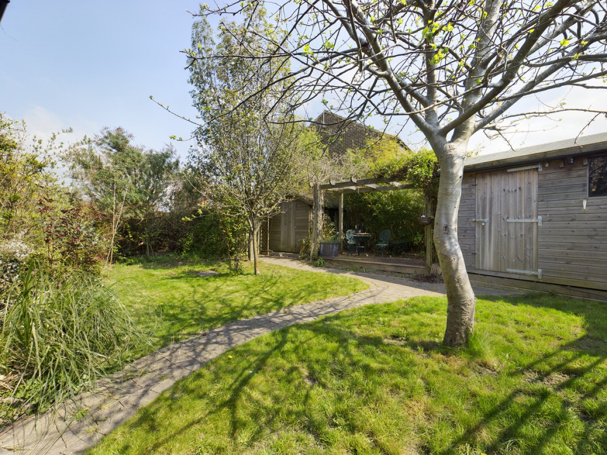 Trefoil Close, Horsham