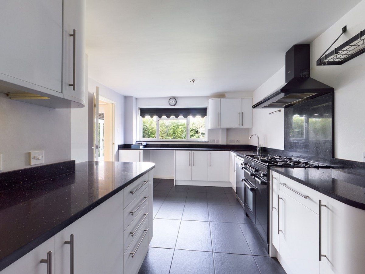 Trefoil Close, Horsham