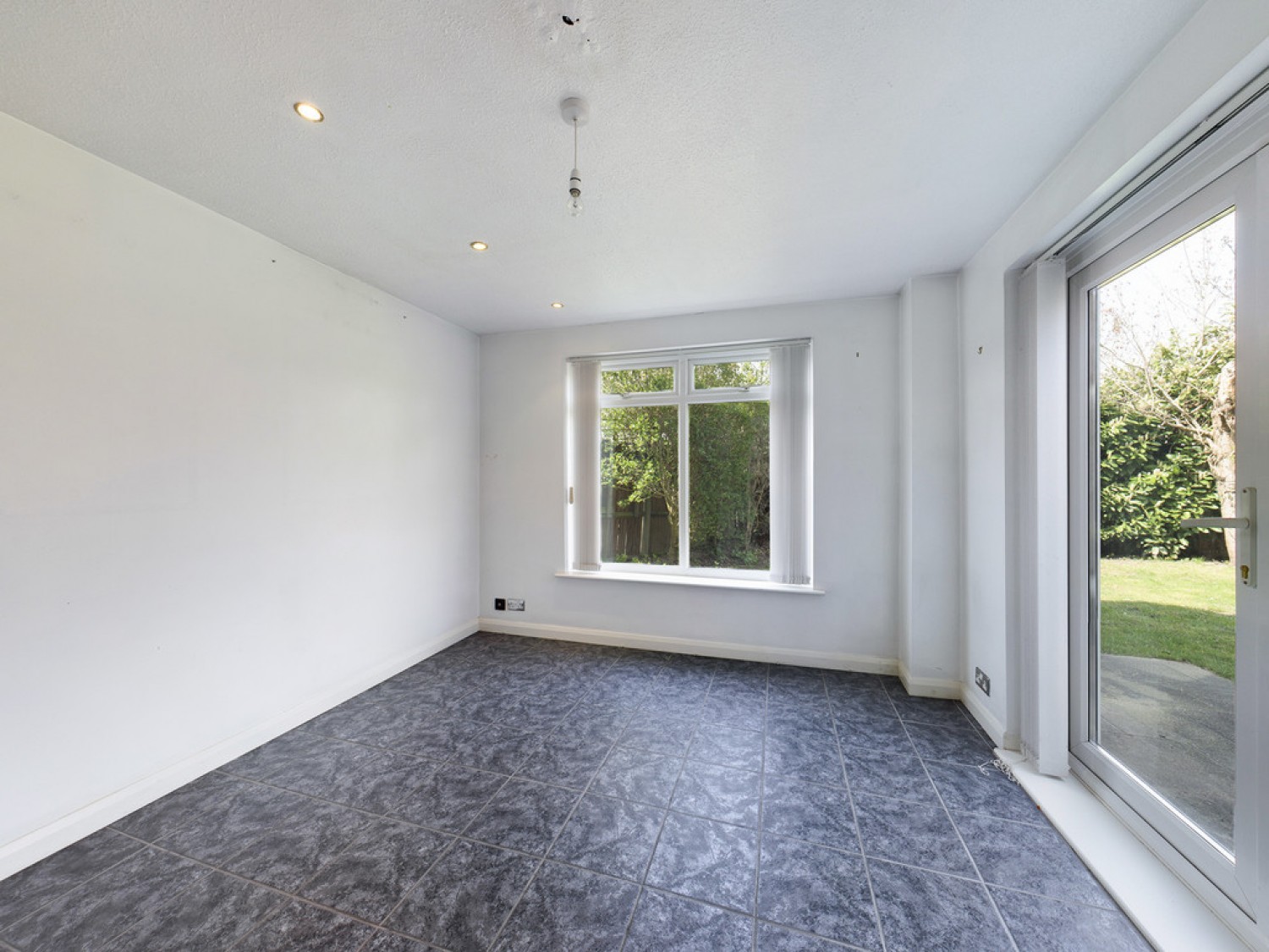 4 bedroom House for Letting Trefoil Close, Horsham