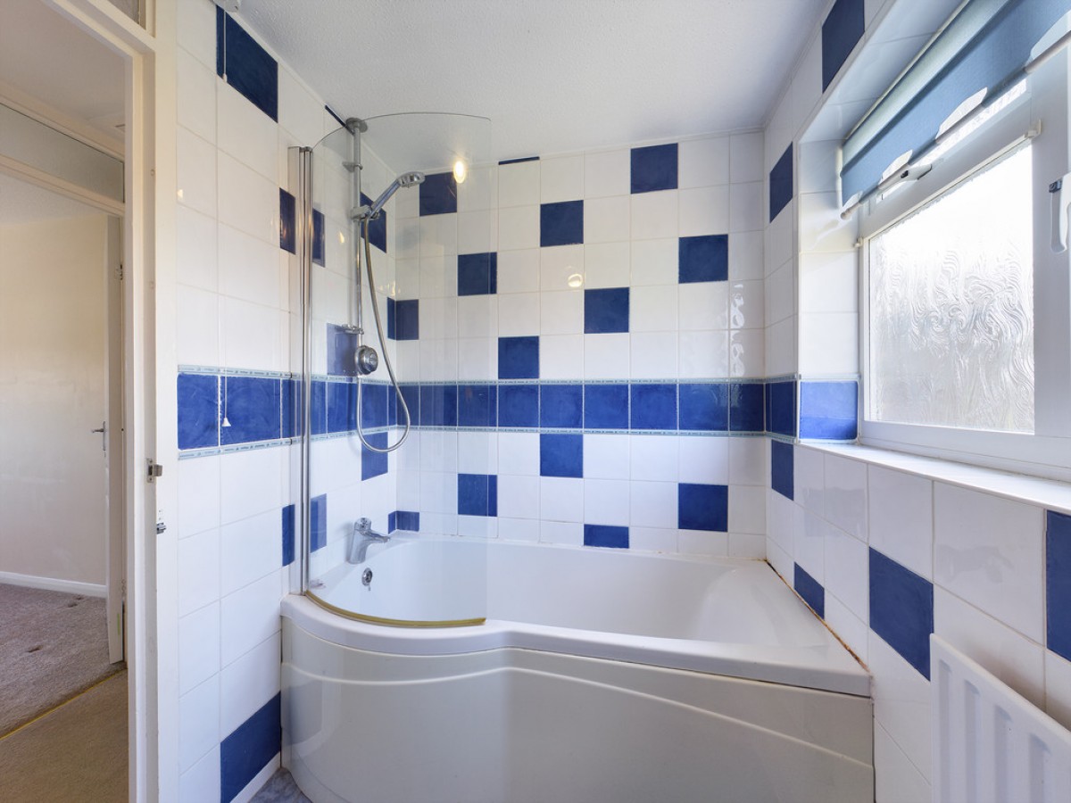 Trefoil Close, Horsham