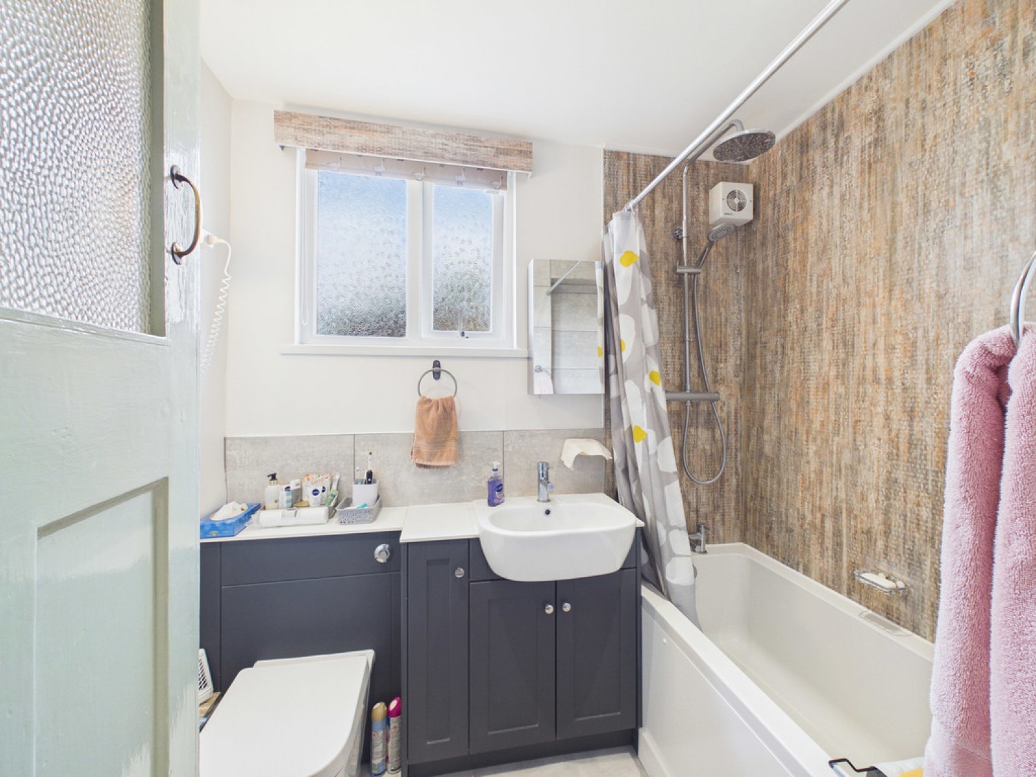 4 bedroom House for Sale Rushams Road, Horsham