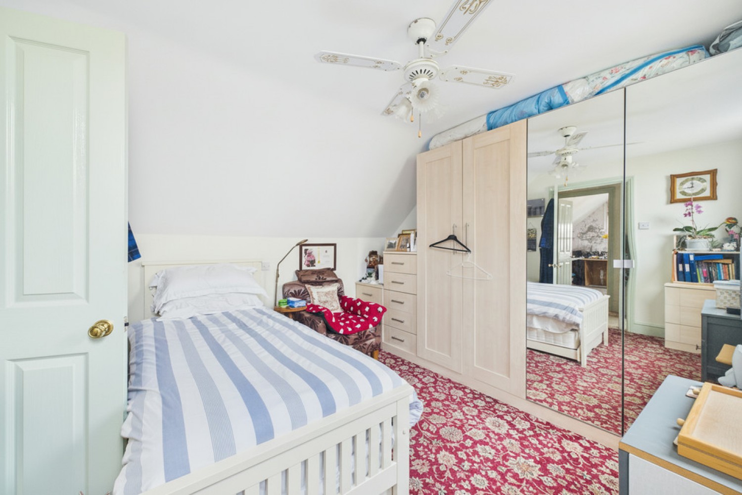 4 bedroom House for Sale Rushams Road, Horsham