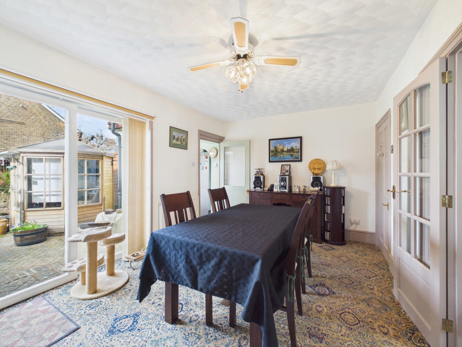 4 bedroom House for Sale Rushams Road, Horsham