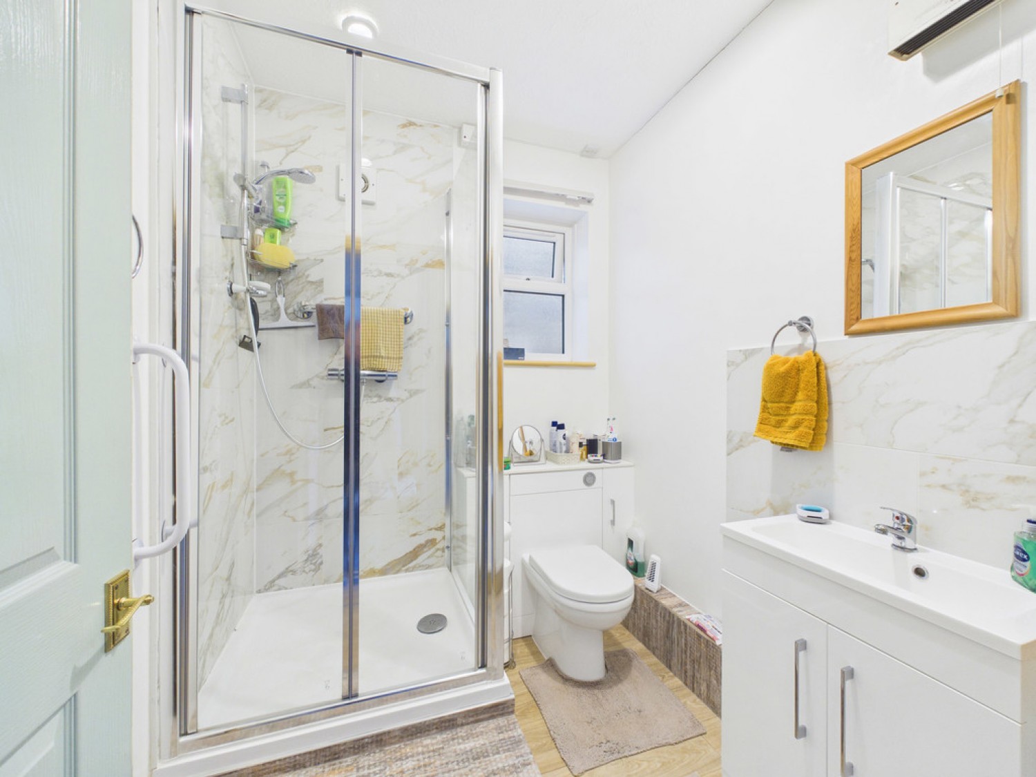 4 bedroom House for Sale Rushams Road, Horsham