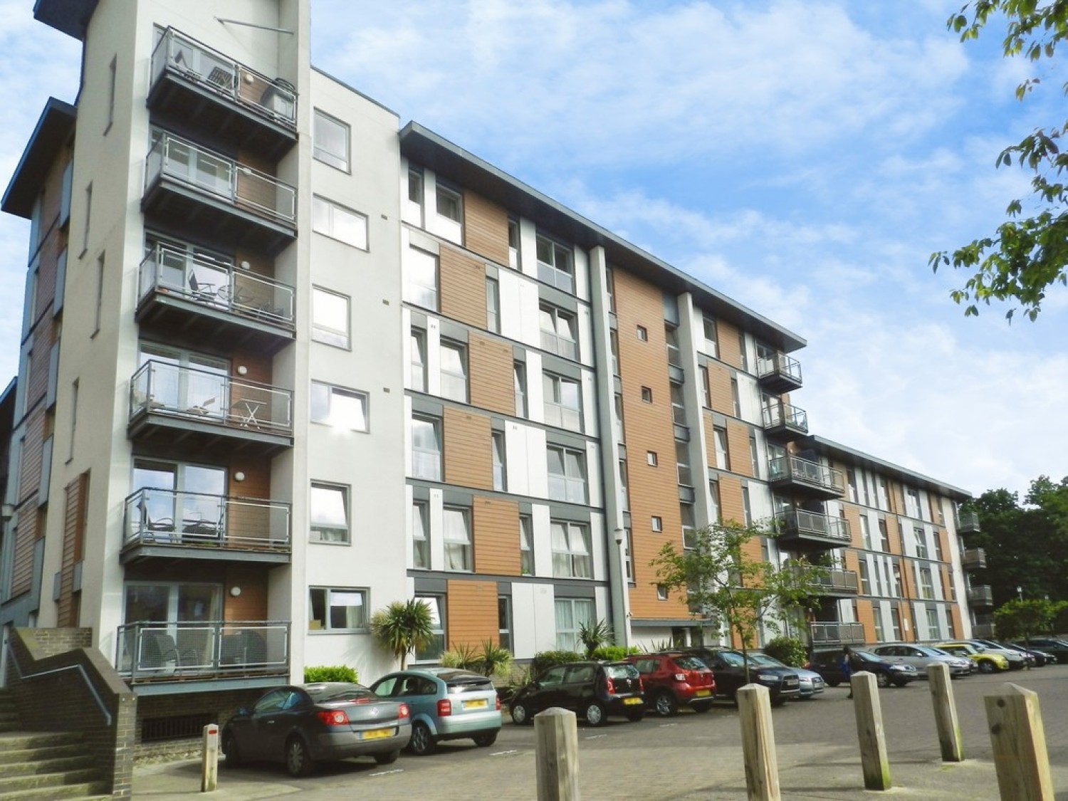 2 bedroom Flat for Letting Commonwealth Drive, Three Bridges