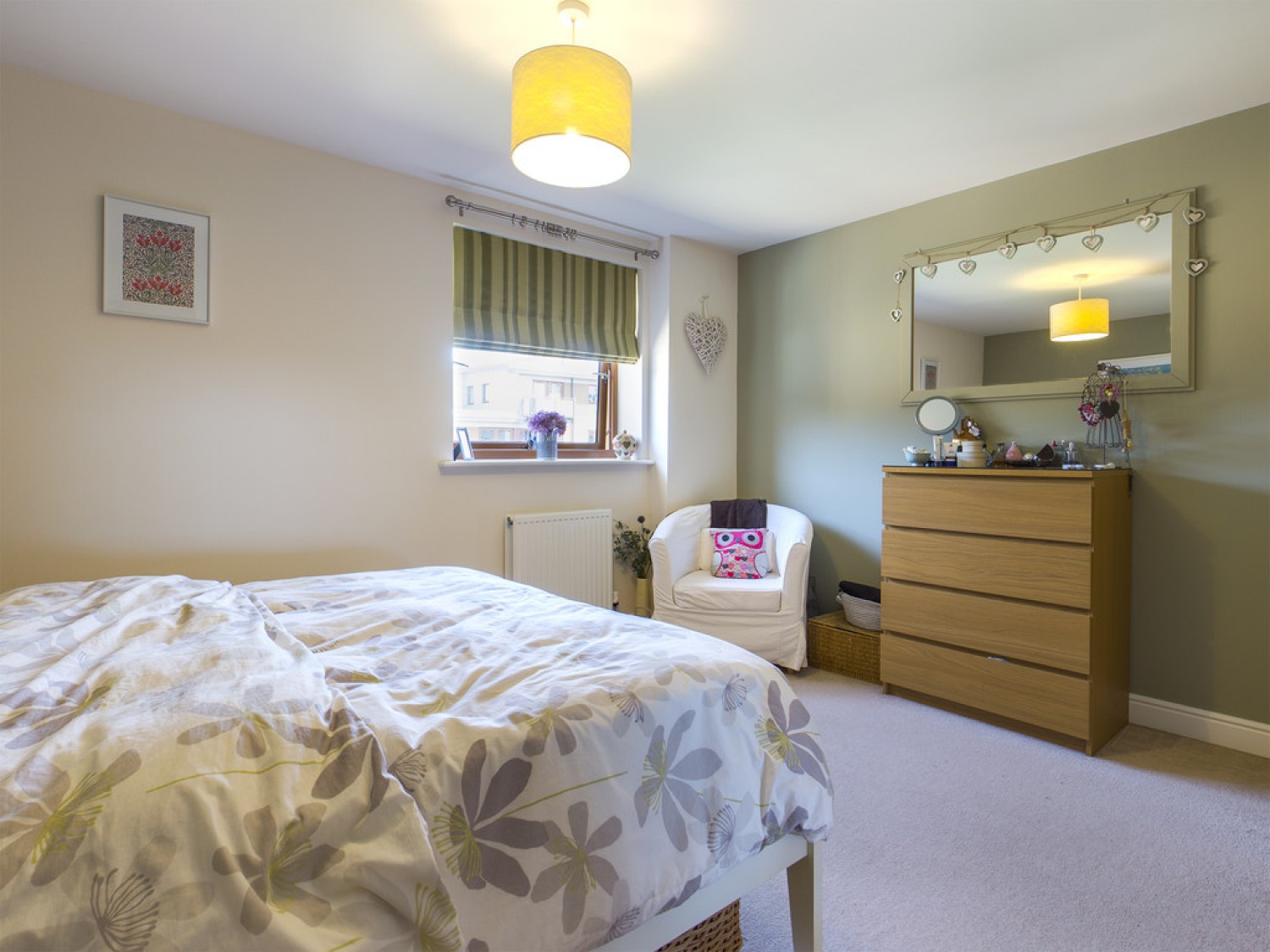 2 bedroom Flat for Letting Commonwealth Drive, Three Bridges