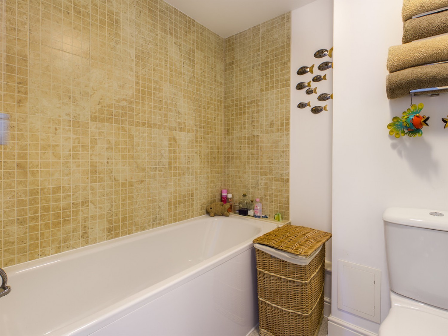 2 bedroom Flat for Letting Commonwealth Drive, Three Bridges