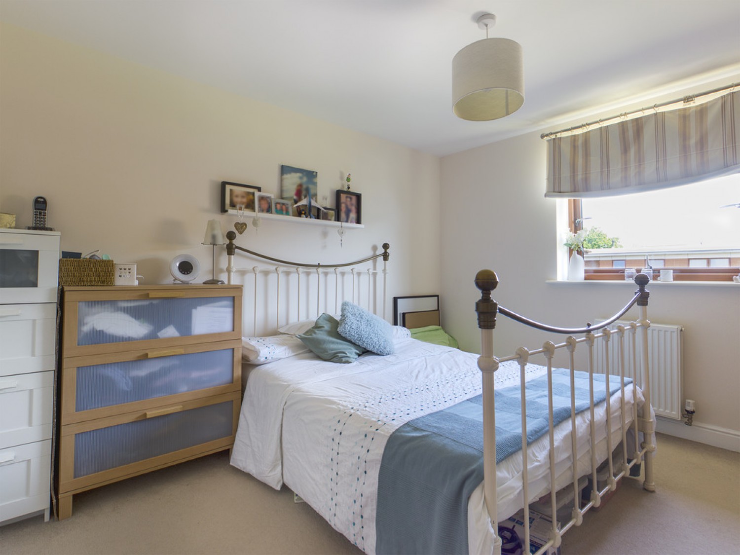 2 bedroom Flat for Letting Commonwealth Drive, Three Bridges