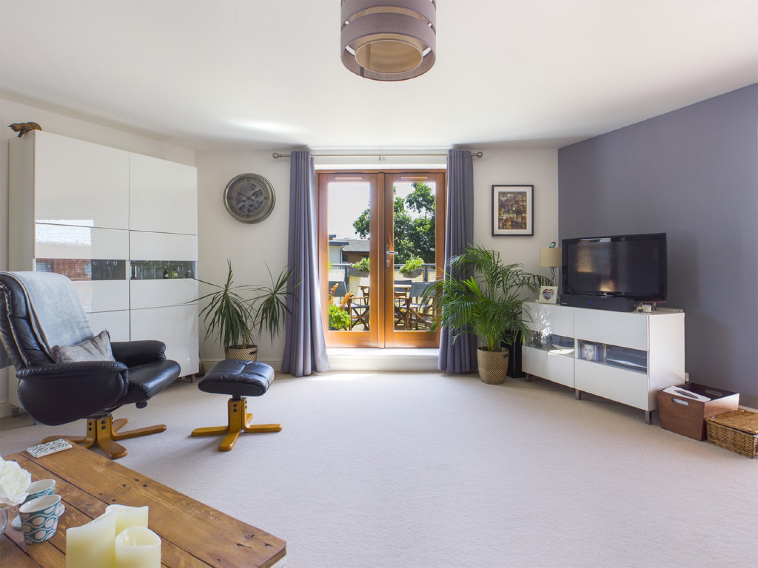 2 bedroom Flat for Letting Commonwealth Drive, Three Bridges