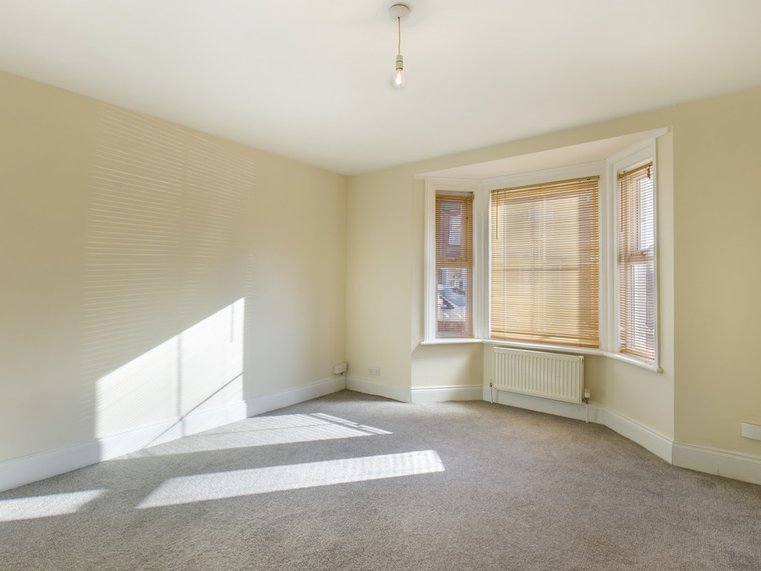 1 bedroom Flat for Letting Hazelwick Road, Three Bridges
