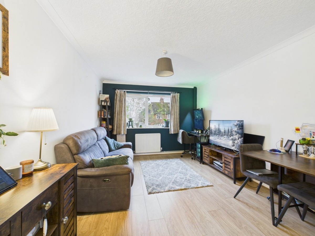 Laurel Walk, Horsham