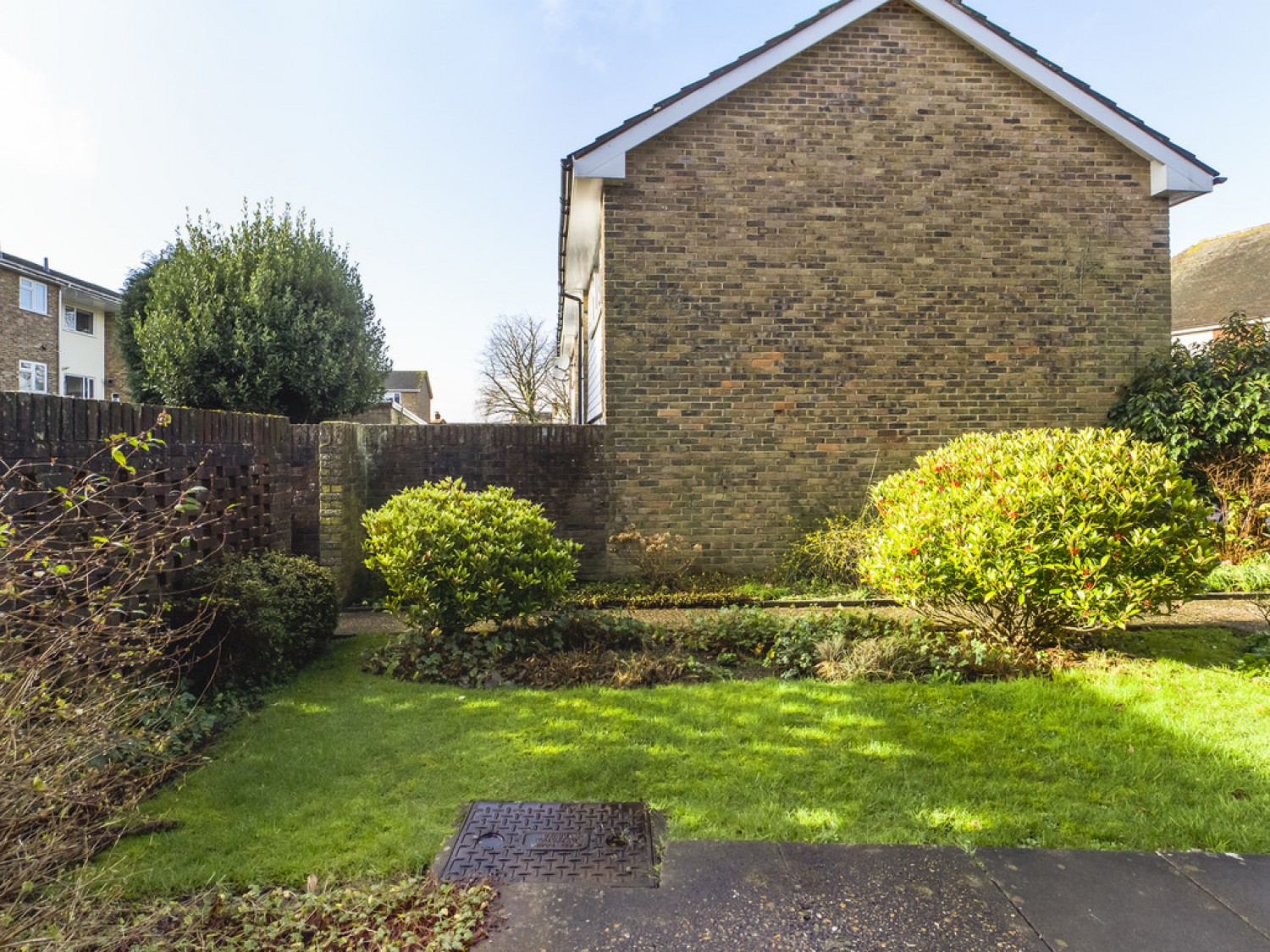 2 bedroom Flat in Timber Court, Horsham