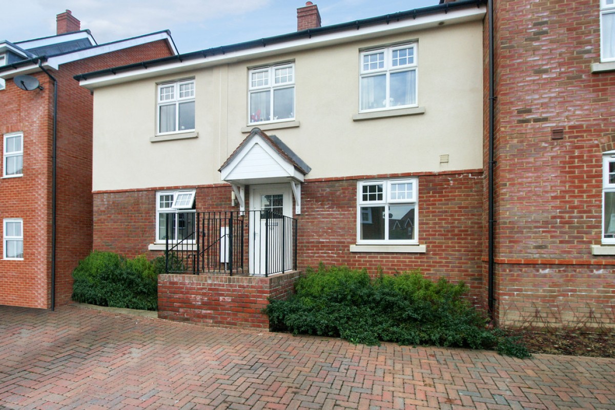 Ellis Road, Wickhurst Green, Horsham
