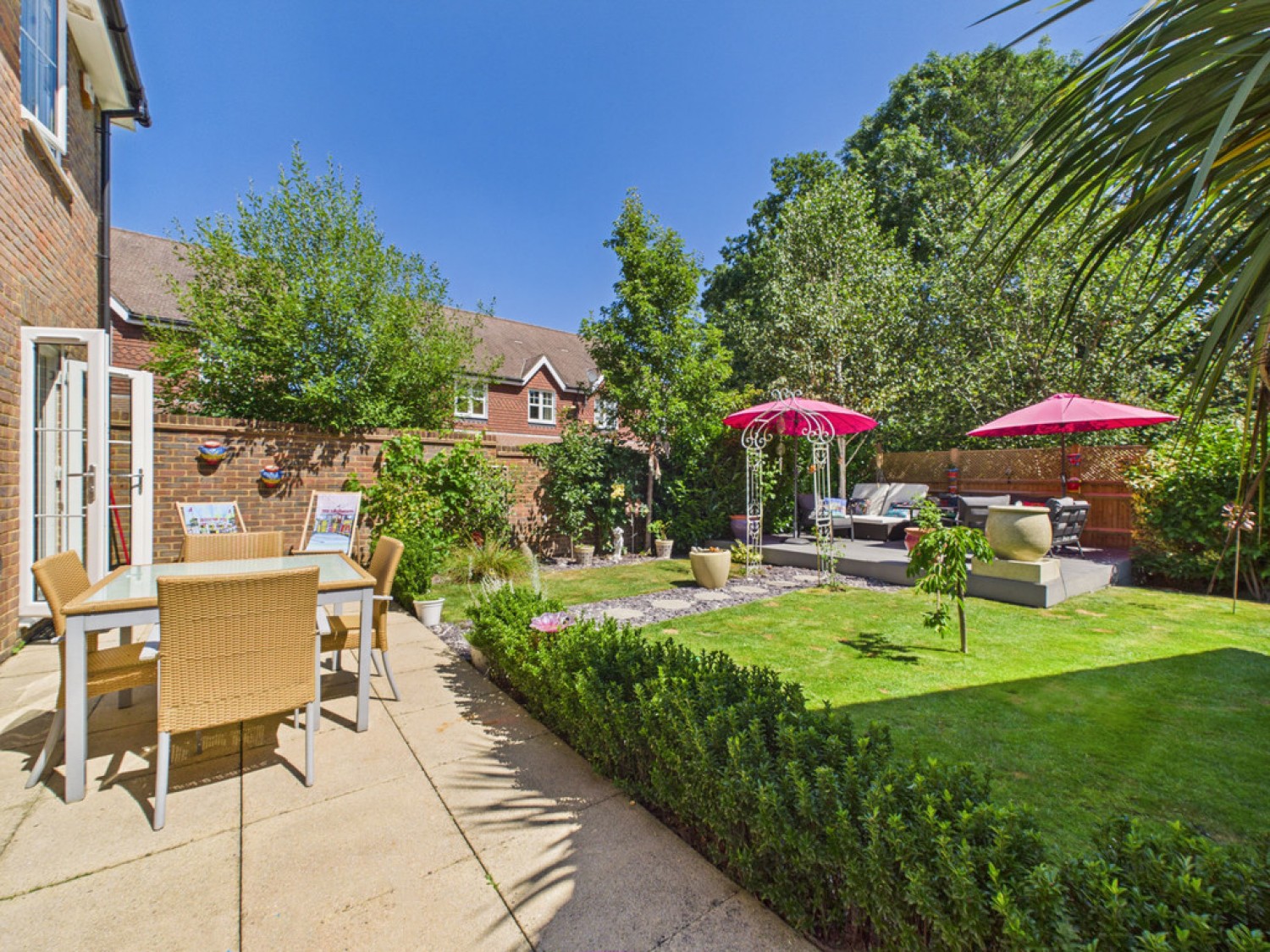 4 bedroom House for Sale Landau Close, Pease Pottage