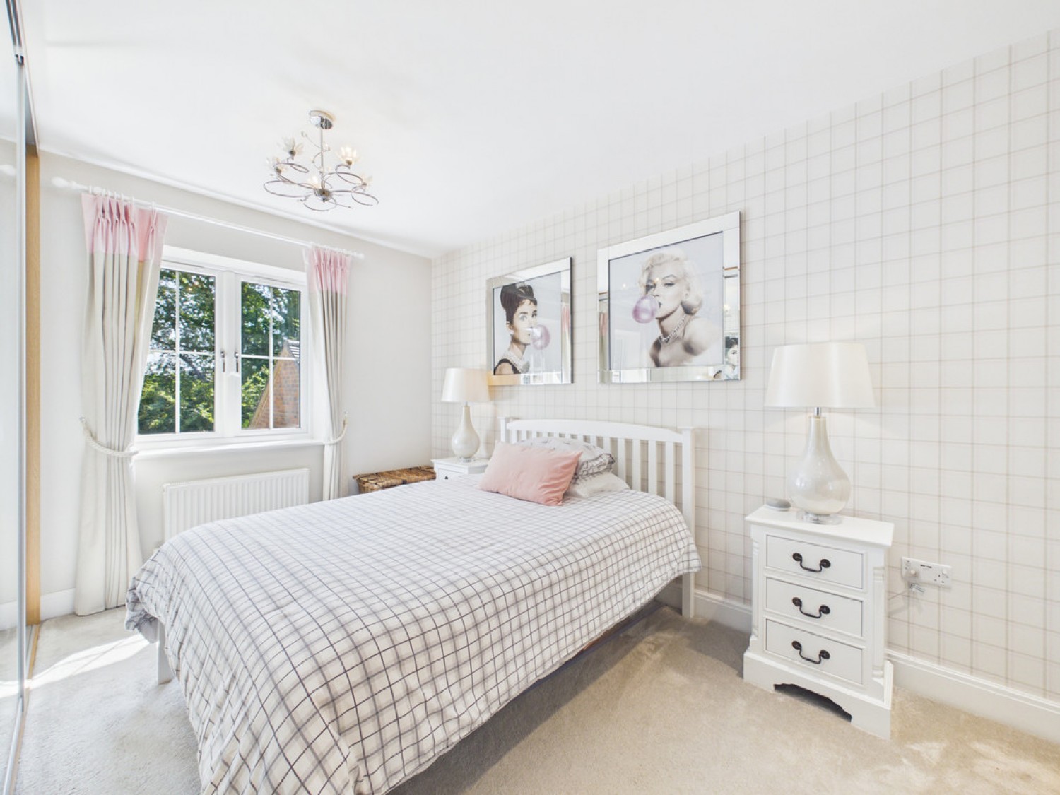 4 bedroom House for Sale Landau Close, Pease Pottage