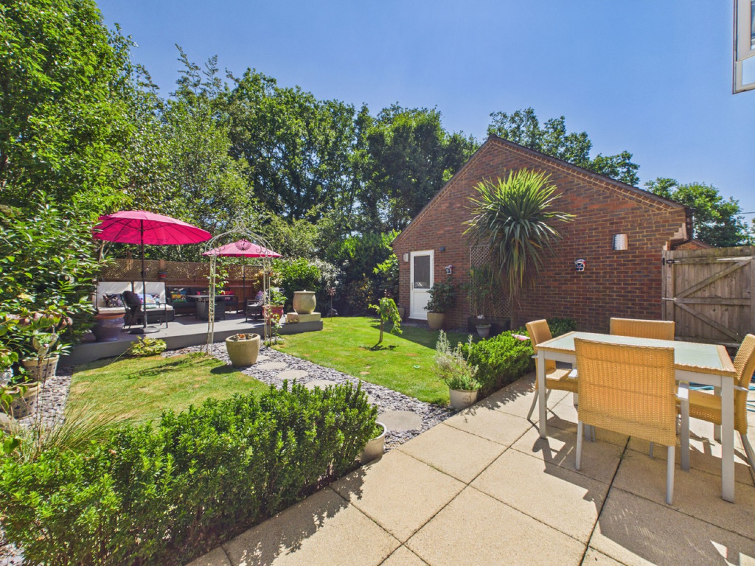 4 bedroom House for Sale Landau Close, Pease Pottage