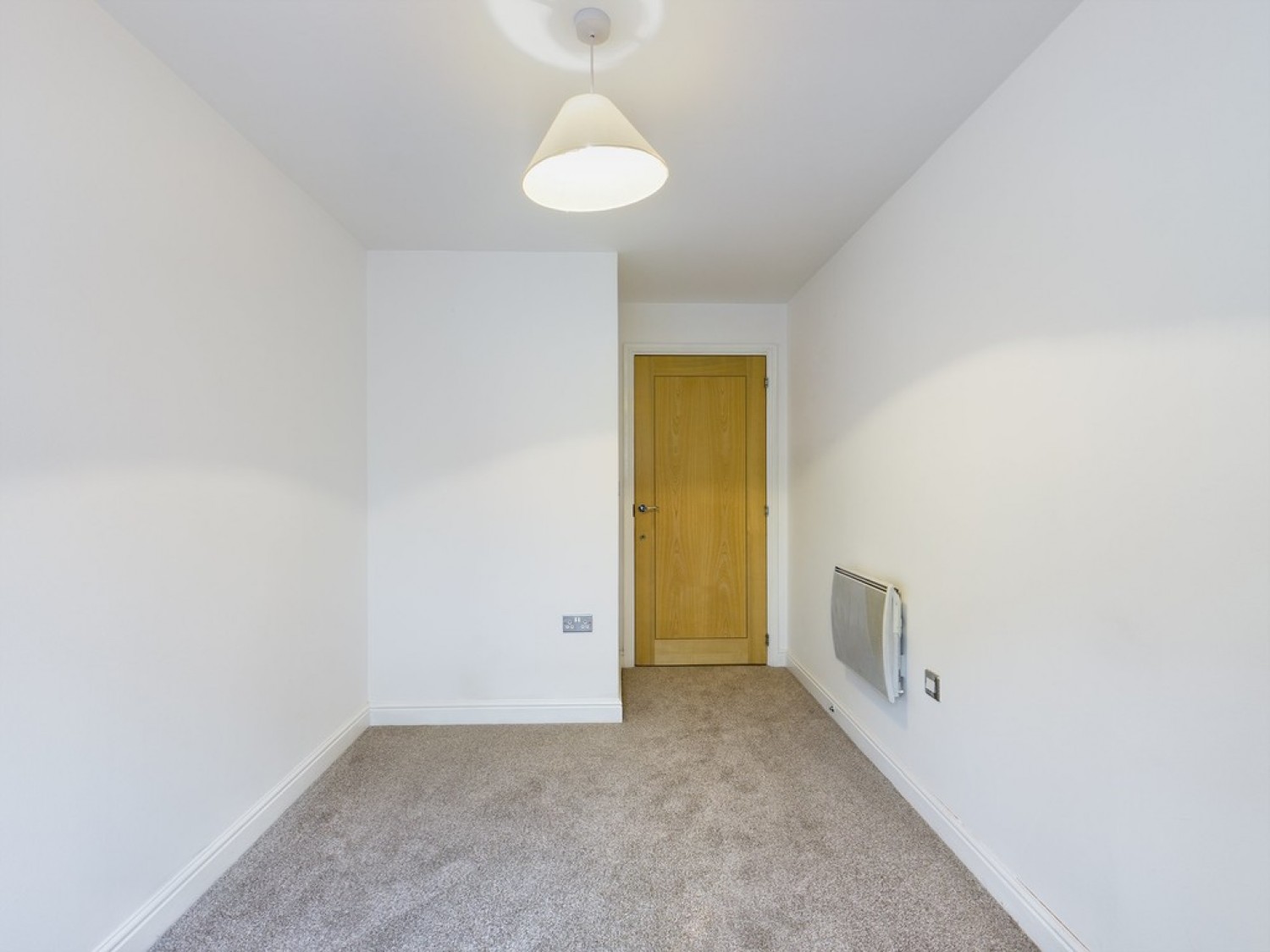 2 bedroom Flat for Letting Pound Hill, Crawley