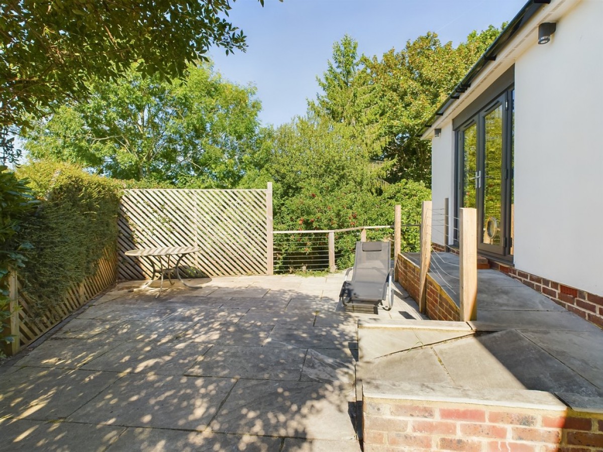 Highlands Crescent, Horsham