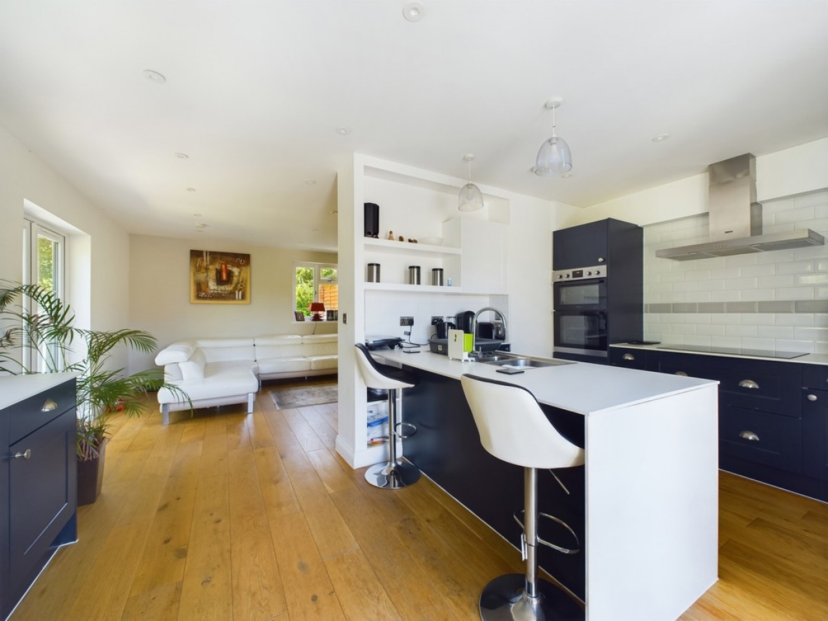 Highlands Crescent, Horsham