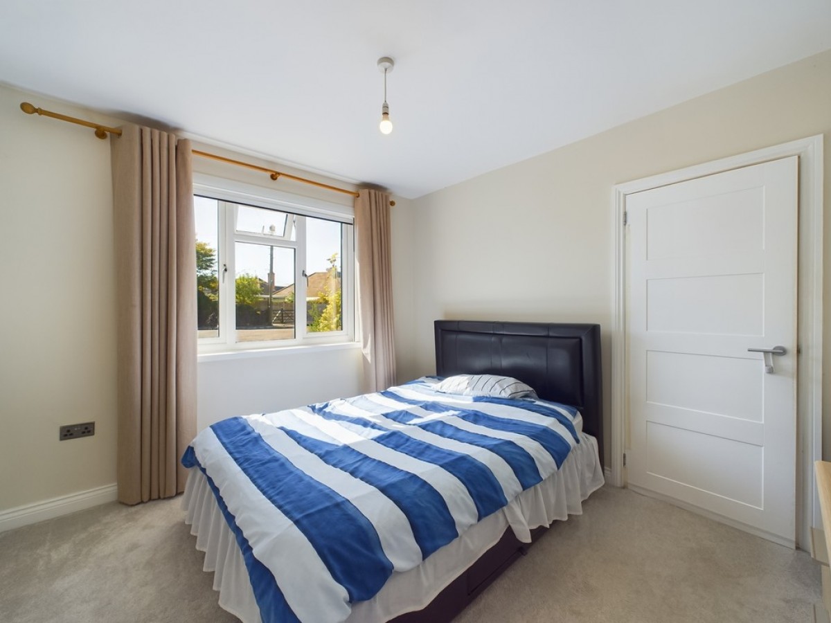 Highlands Crescent, Horsham