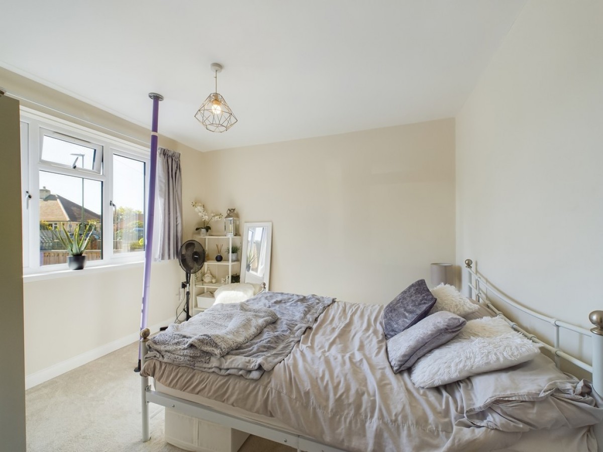 Highlands Crescent, Horsham