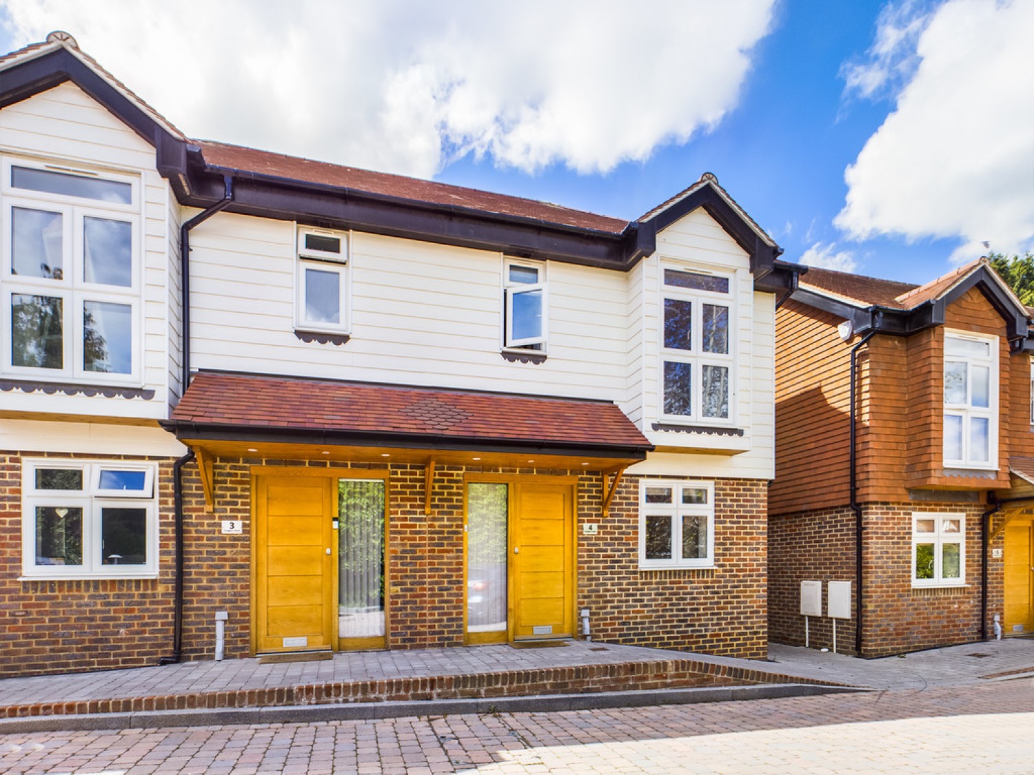 3 bedroom House for Sale Smugglers Mews, Horsham