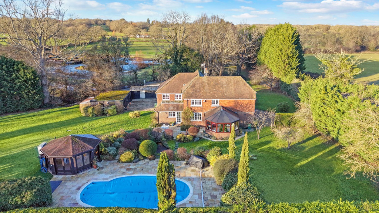 4 bedroom House for Sale Faygate Lane, Horsham