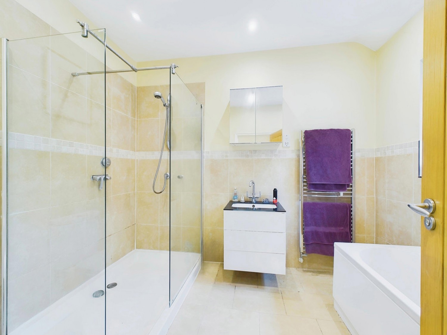 4 bedroom House for Sale Faygate Lane, Horsham