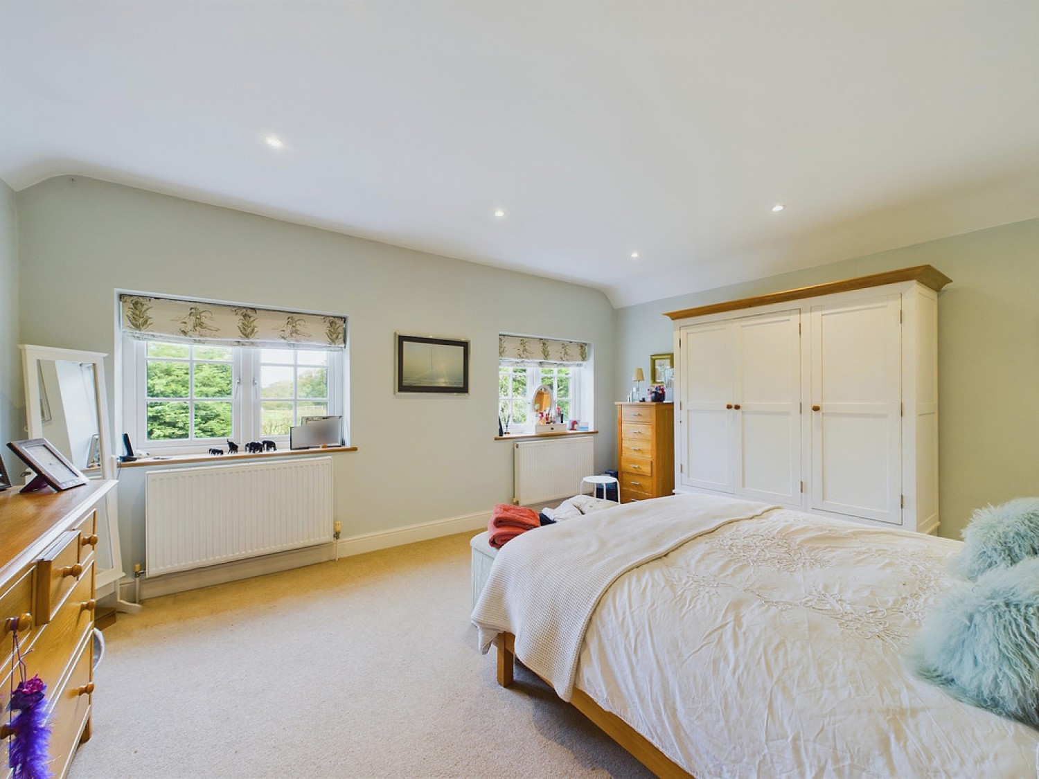 4 bedroom House for Sale Faygate Lane, Horsham