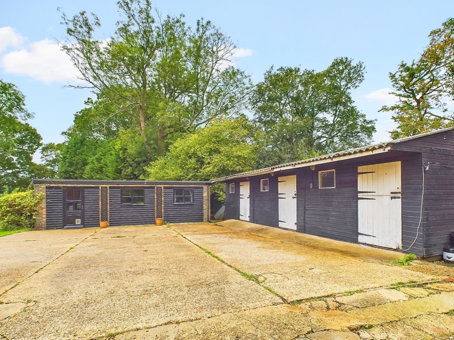 4 bedroom House for Sale Faygate Lane, Horsham