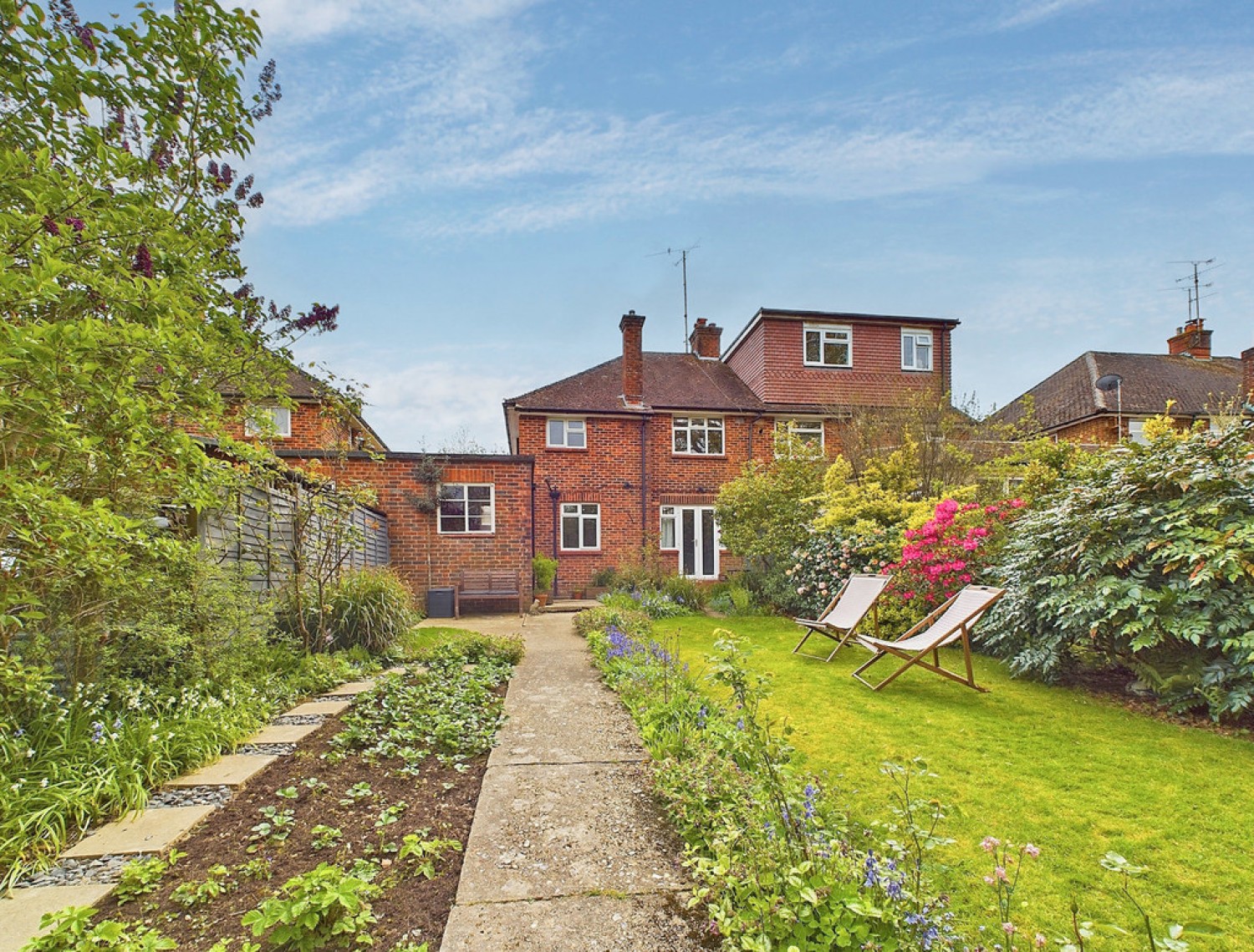 Redford Avenue, Horsham