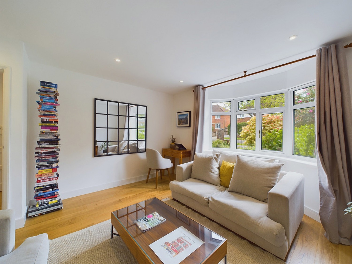 Redford Avenue, Horsham