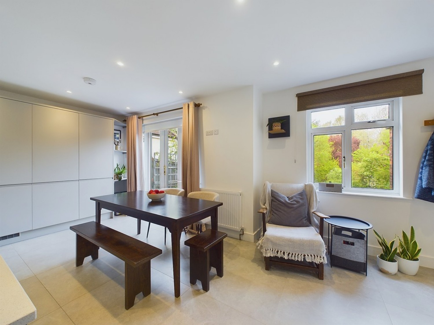 Redford Avenue, Horsham