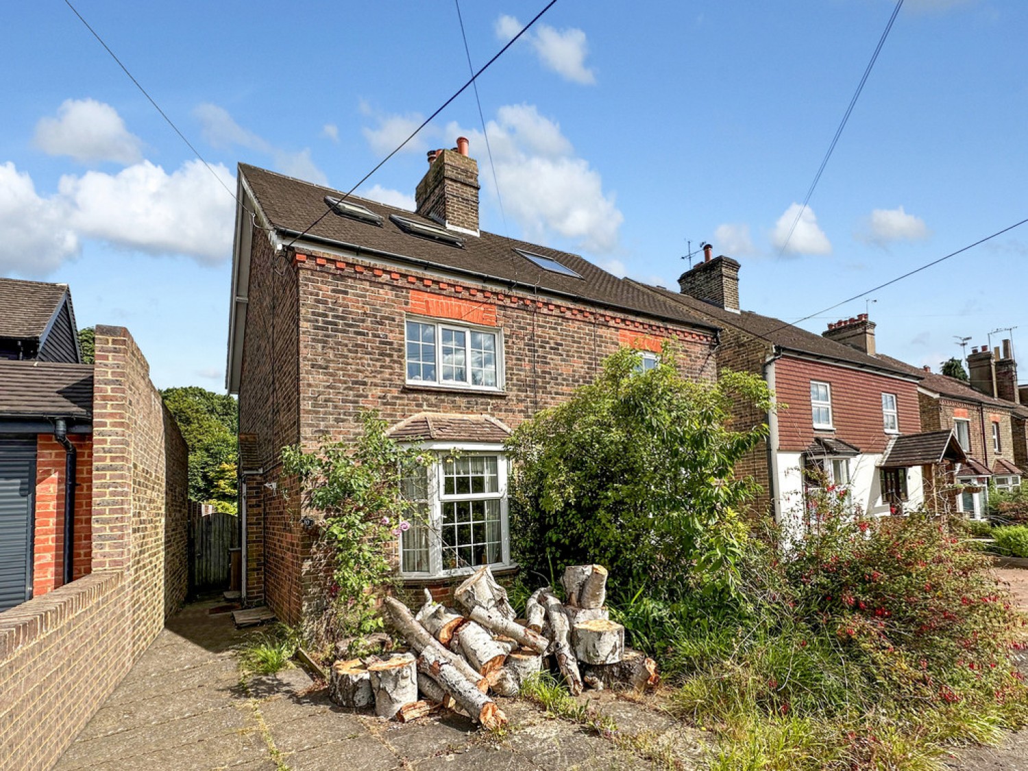 Carylls Cottages, Faygate