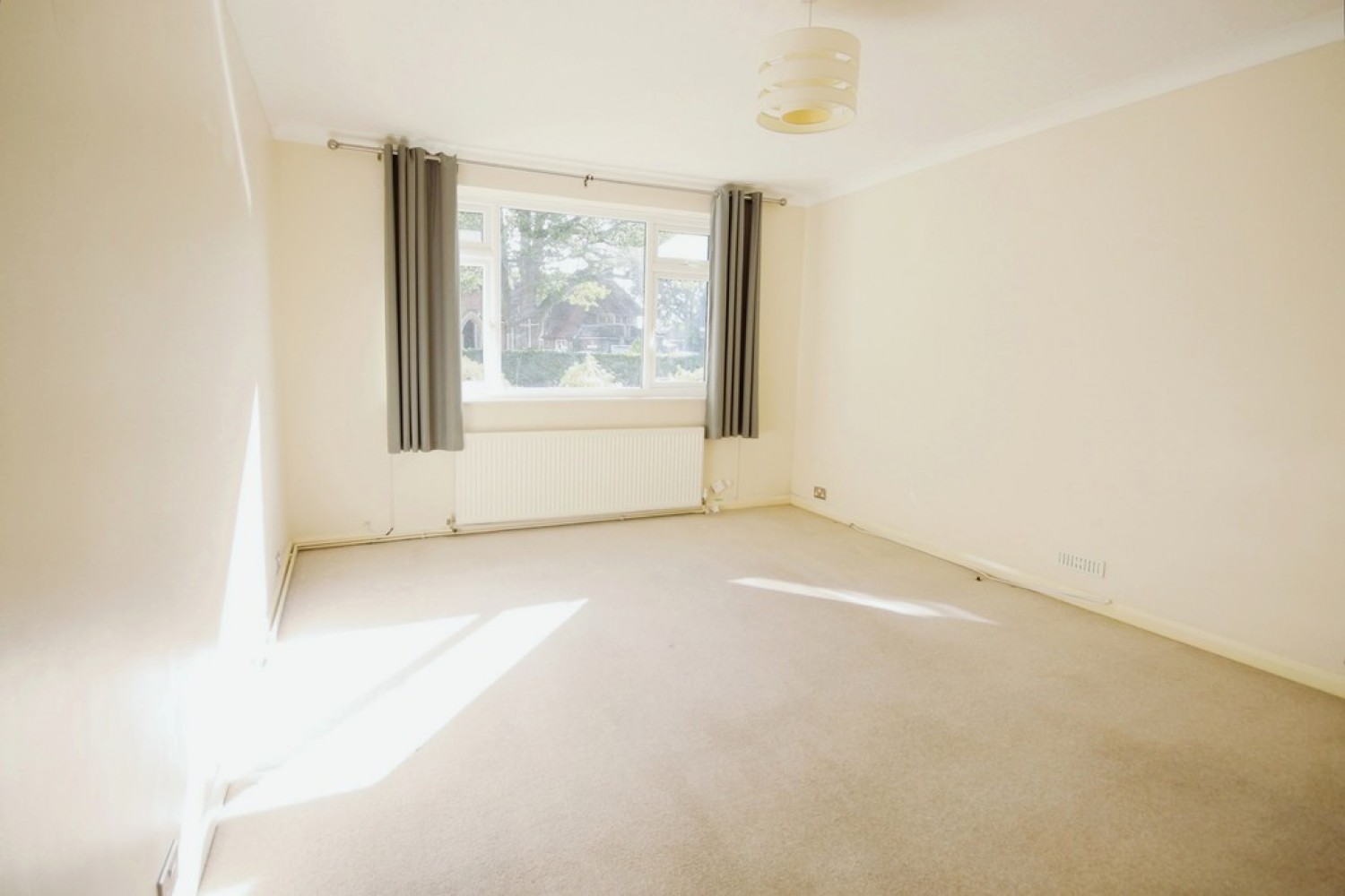 2 bedroom Flat for Letting London Road, East Grinstead