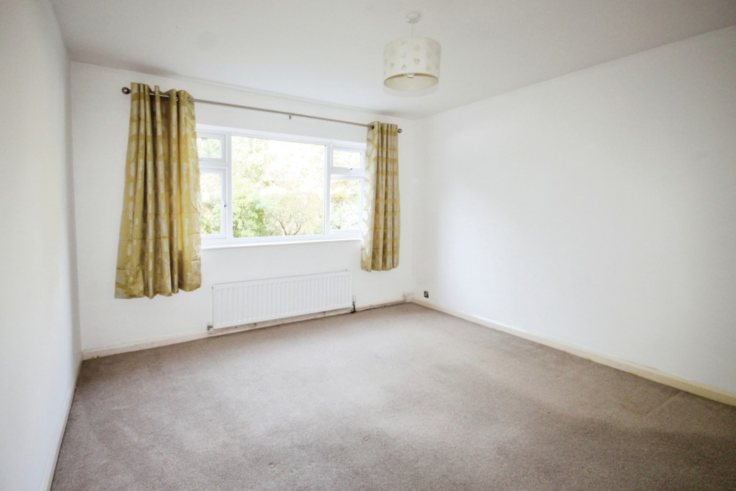2 bedroom Flat for Letting London Road, East Grinstead