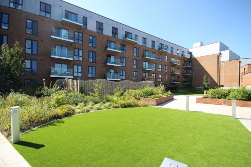 Elizabeth Place, Queens Road