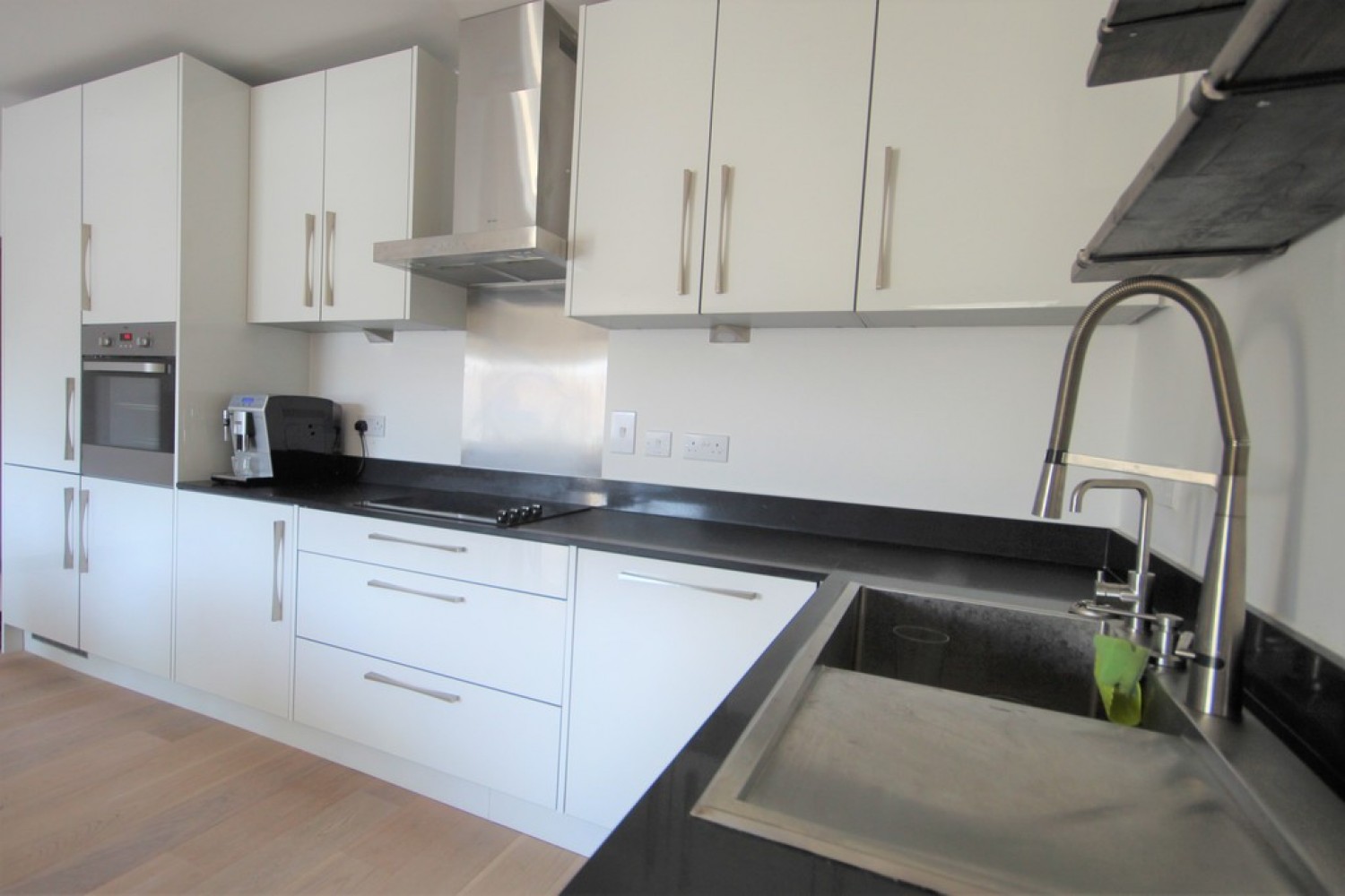 2 bedroom Flat for Letting Elizabeth Place, Queens Road