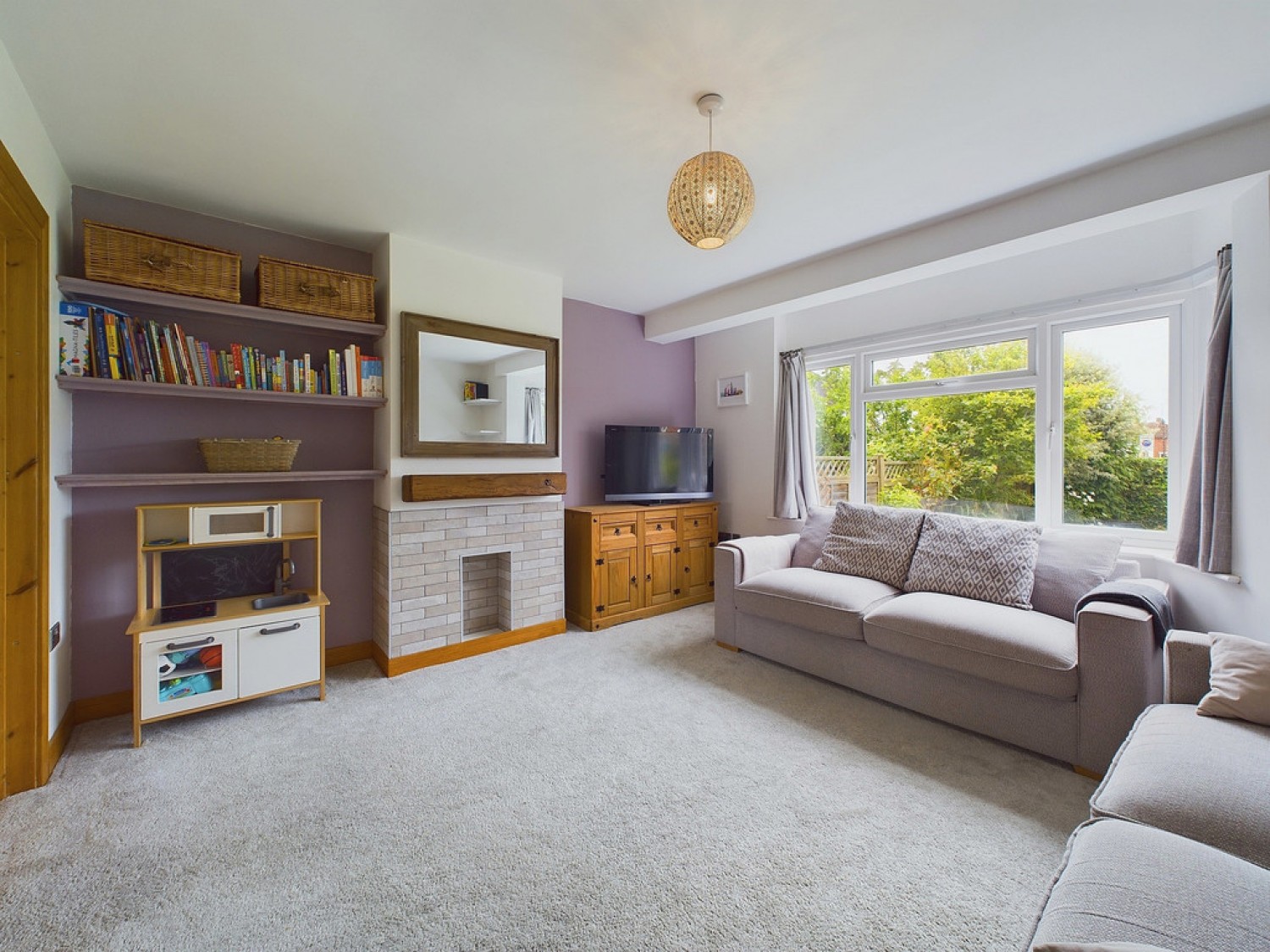 Churchill Avenue, Horsham