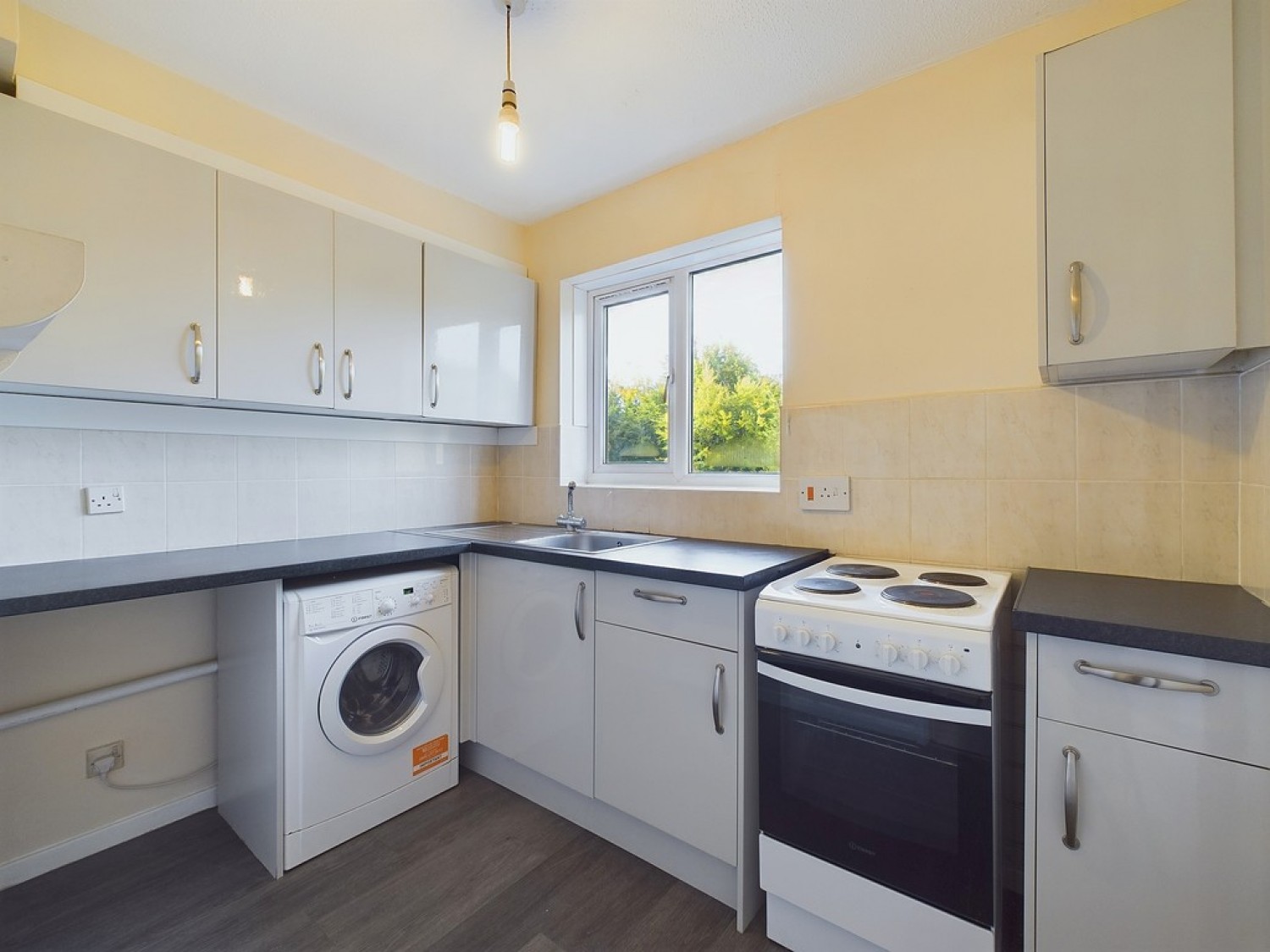 1 bedroom Flat in St Leonards Park, East Grinstead