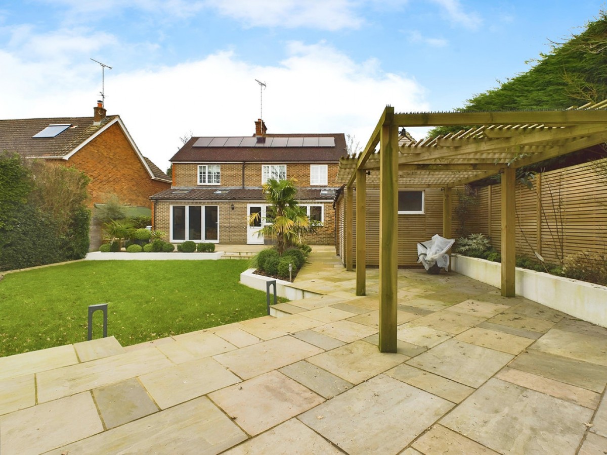 Warnham Road , Horsham