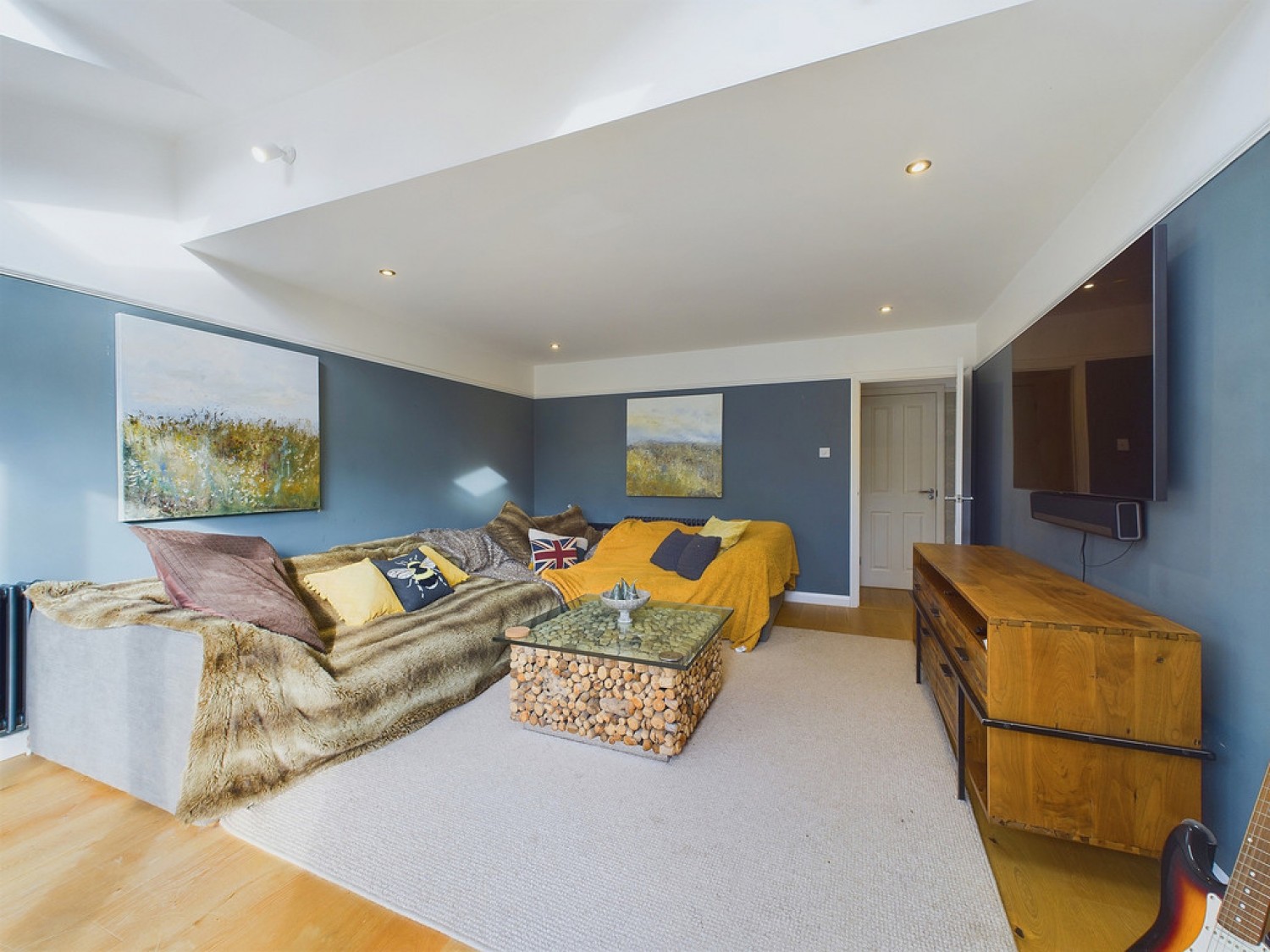 Warnham Road , Horsham