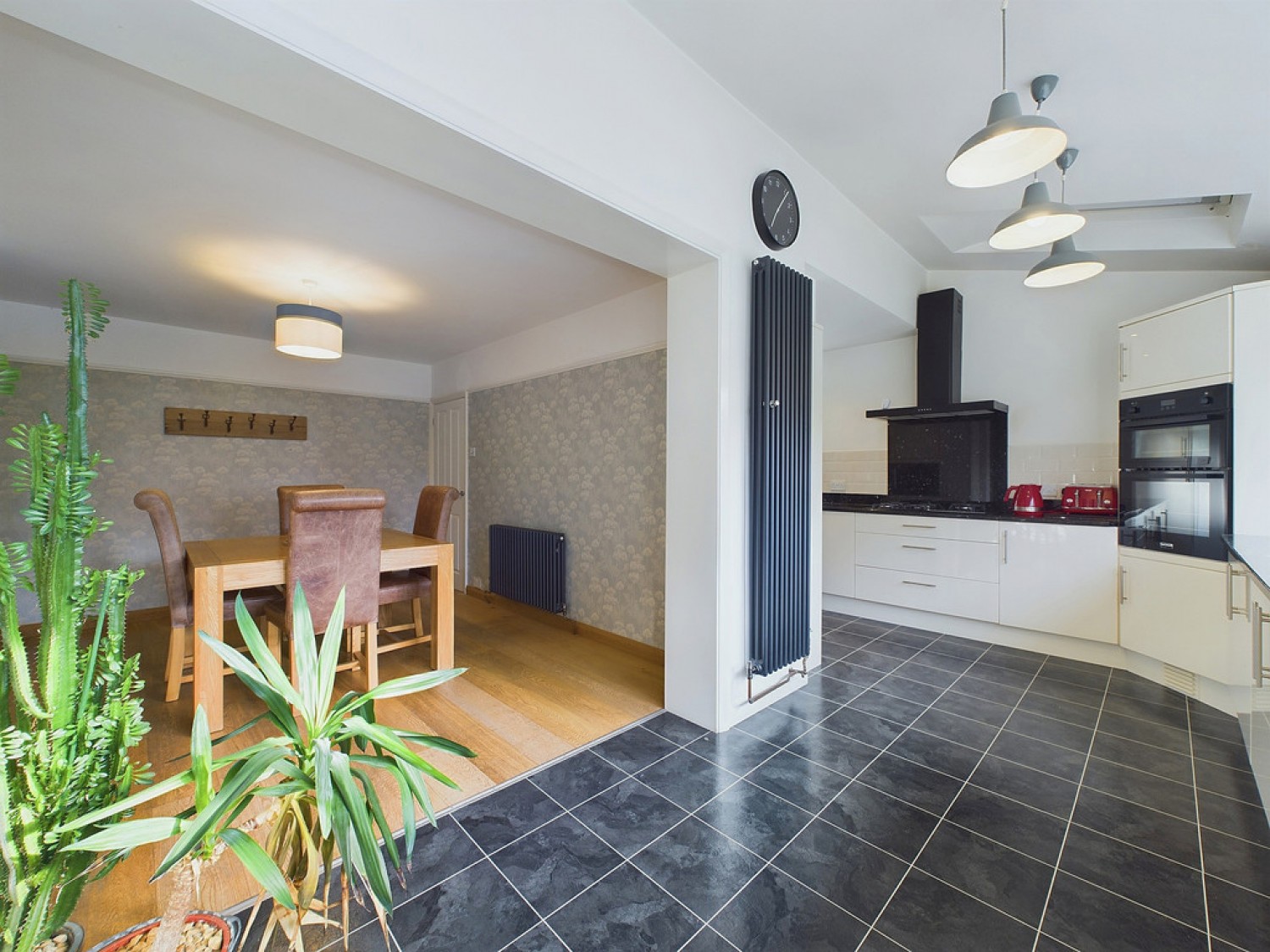 Warnham Road , Horsham