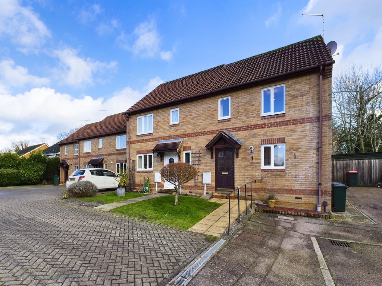 2 bedroom House in Maidenbower, Crawley