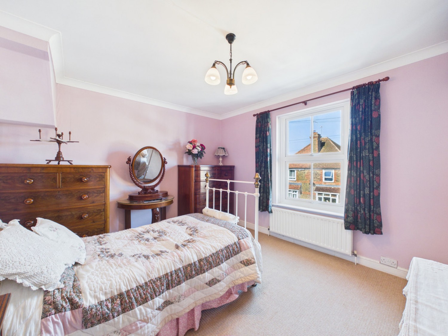 3 bedroom House for Sale Purton Road, Horsham