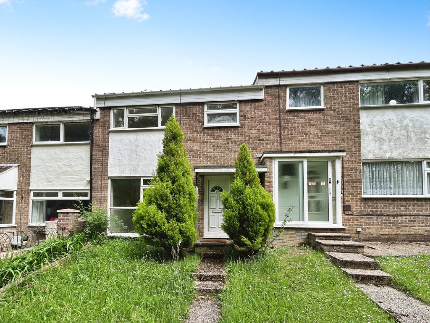 3 bedroom House in Seaford Road, Broadfield