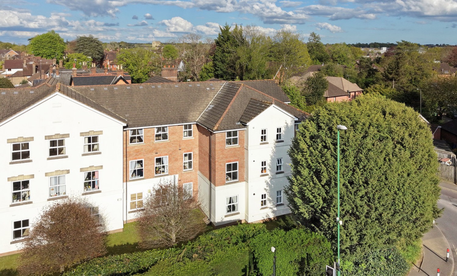 3 bedroom Flat for Sale Wimblehurst Road, Horsham